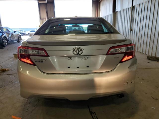  TOYOTA CAMRY 2013 Srebrny