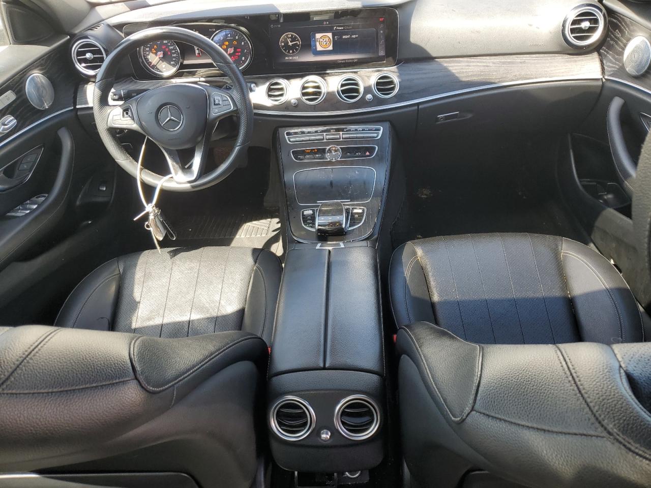 2018 Mercedes-Benz E 300 VIN: WDDZF4JB3JA348180 Lot: 54700205
