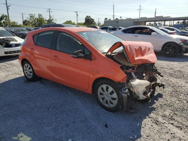  TOYOTA PRIUS 2013 Оранжевый