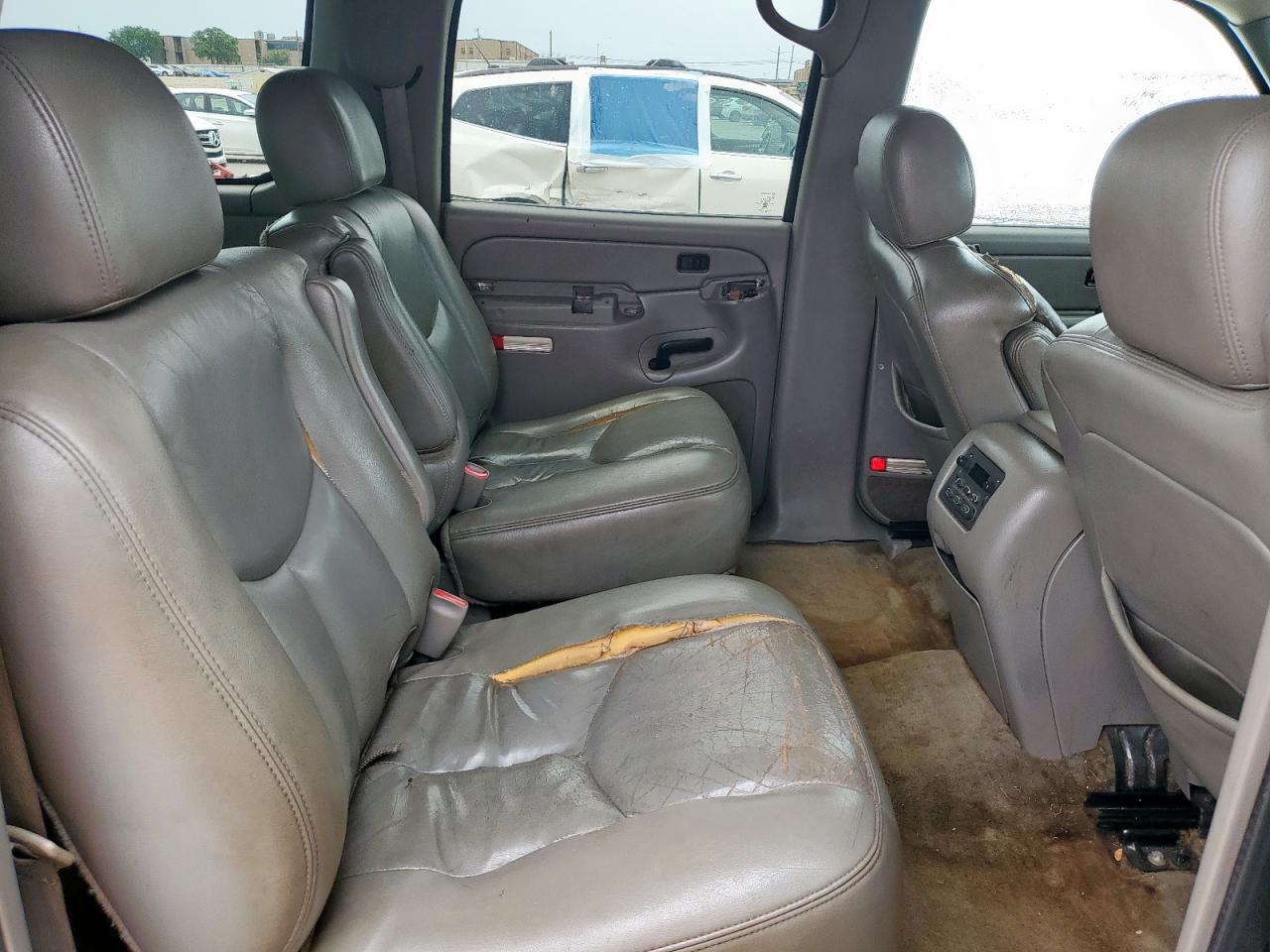 2004 Chevrolet Suburban C1500 VIN: 3GNEC16Z44G291748 Lot: 53858775