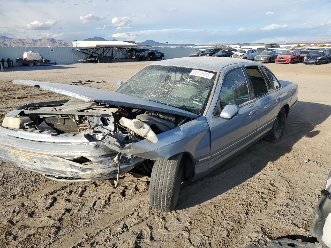 1997 Ford Crown Victoria Lx იყიდება Las Vegas-ში, NV - Front End