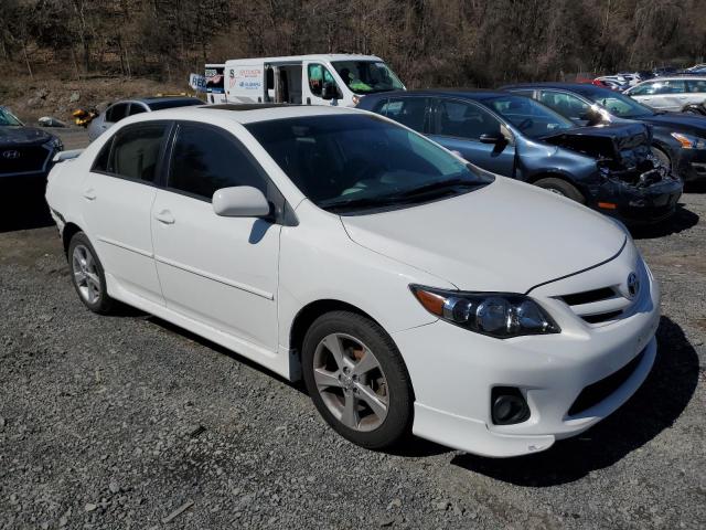 Sedans TOYOTA COROLLA 2012 White