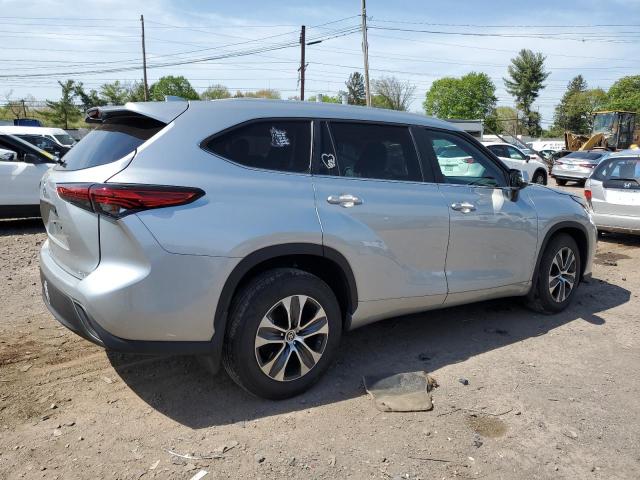  TOYOTA HIGHLANDER 2023 Srebrny