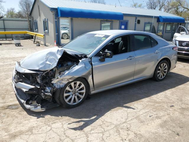  TOYOTA CAMRY 2018 Серебристый