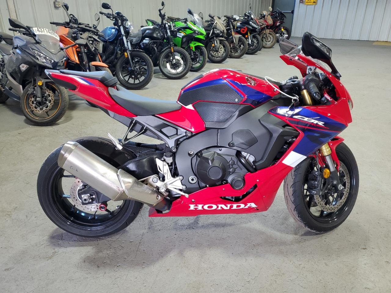 JH2SC7718RK700123 HONDA CBR CYCLE Photo 1