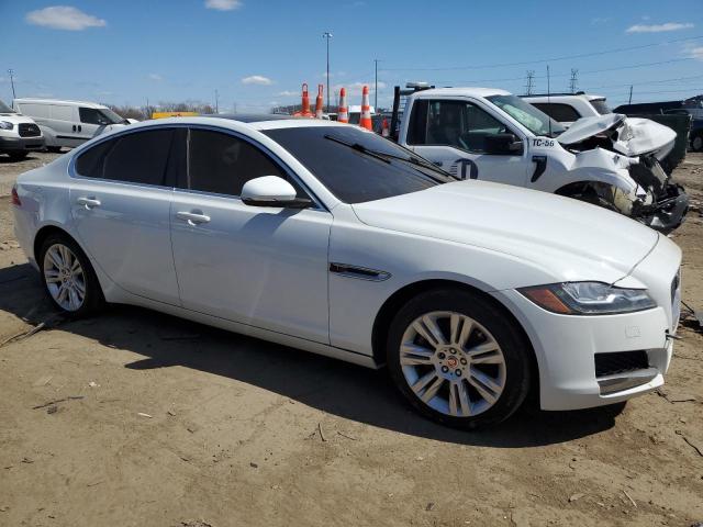 Sedans JAGUAR XF 2017 Biały
