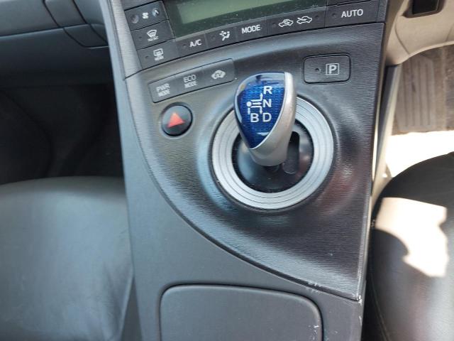 2011 TOYOTA PRIUS T4 V