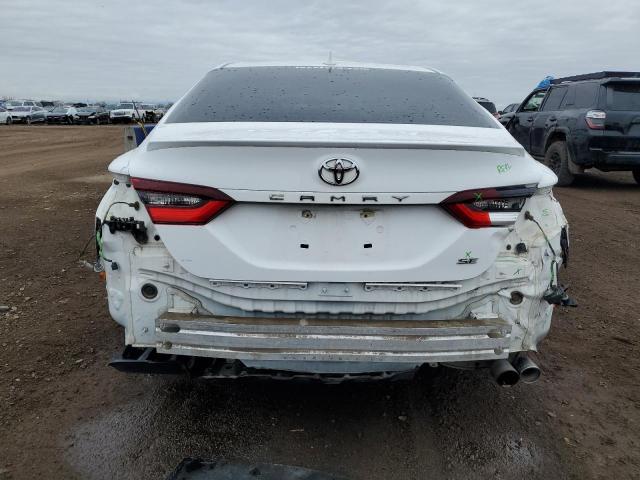  TOYOTA CAMRY 2021 Biały
