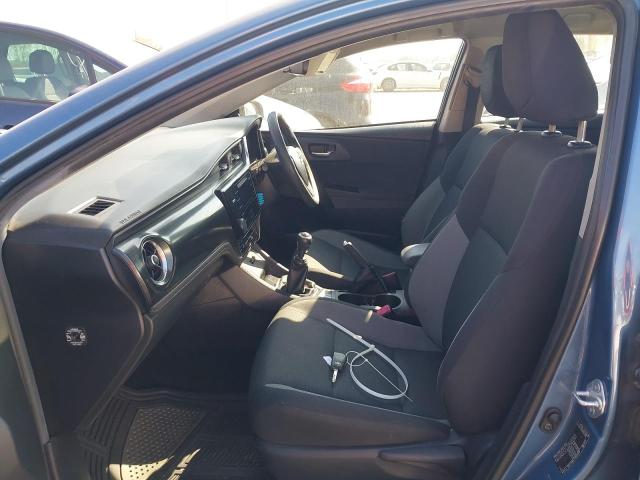 2015 TOYOTA AURIS ACTI