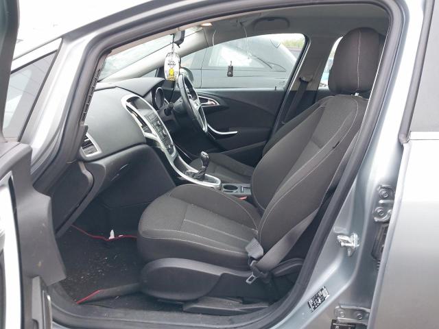 2011 VAUXHALL ASTRA SRI
