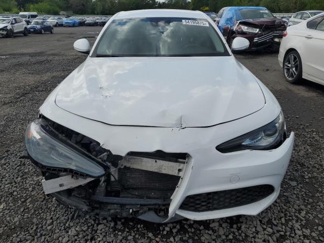  ALFA ROMEO GIULIA 2018 Білий