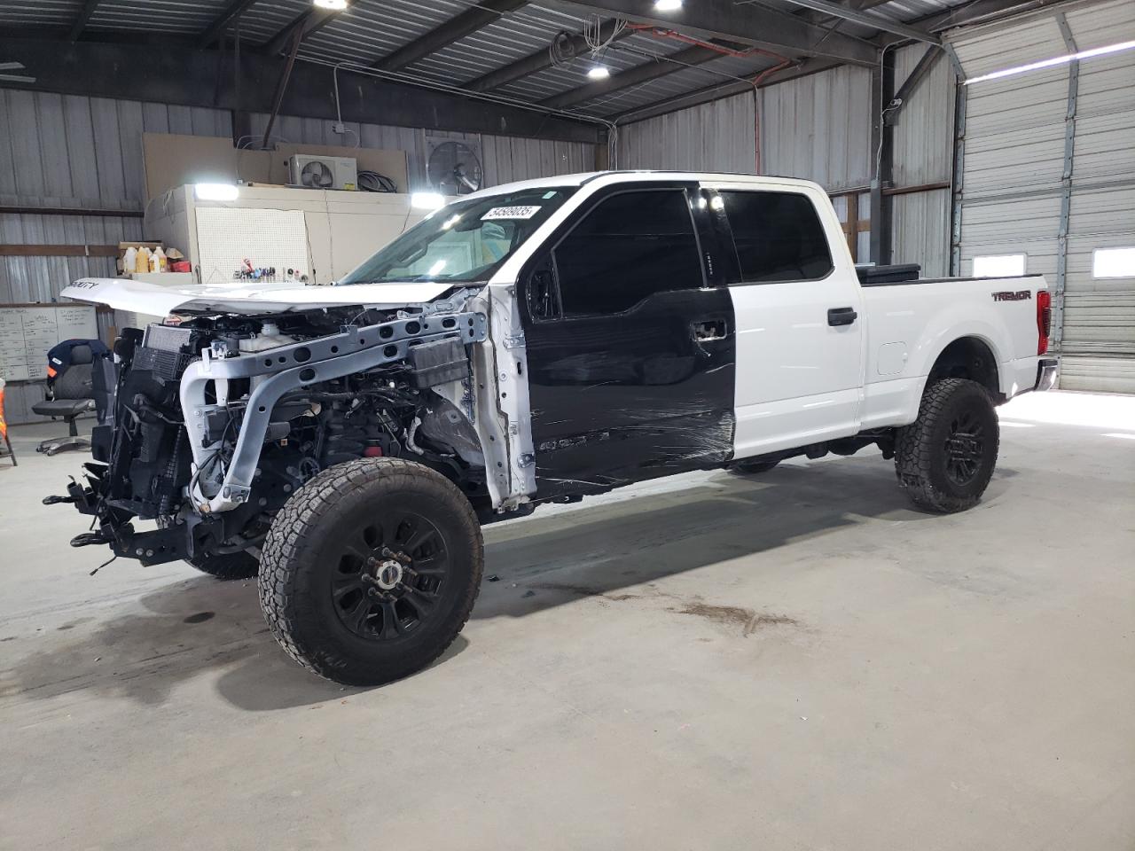 2020 Ford F250 Super Duty for Sale in Rogersville, MO - Water/Flood