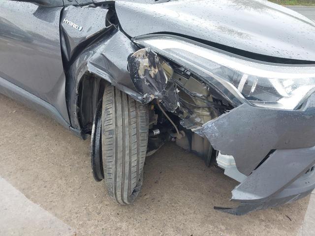 2019 TOYOTA C-HR EXCEL