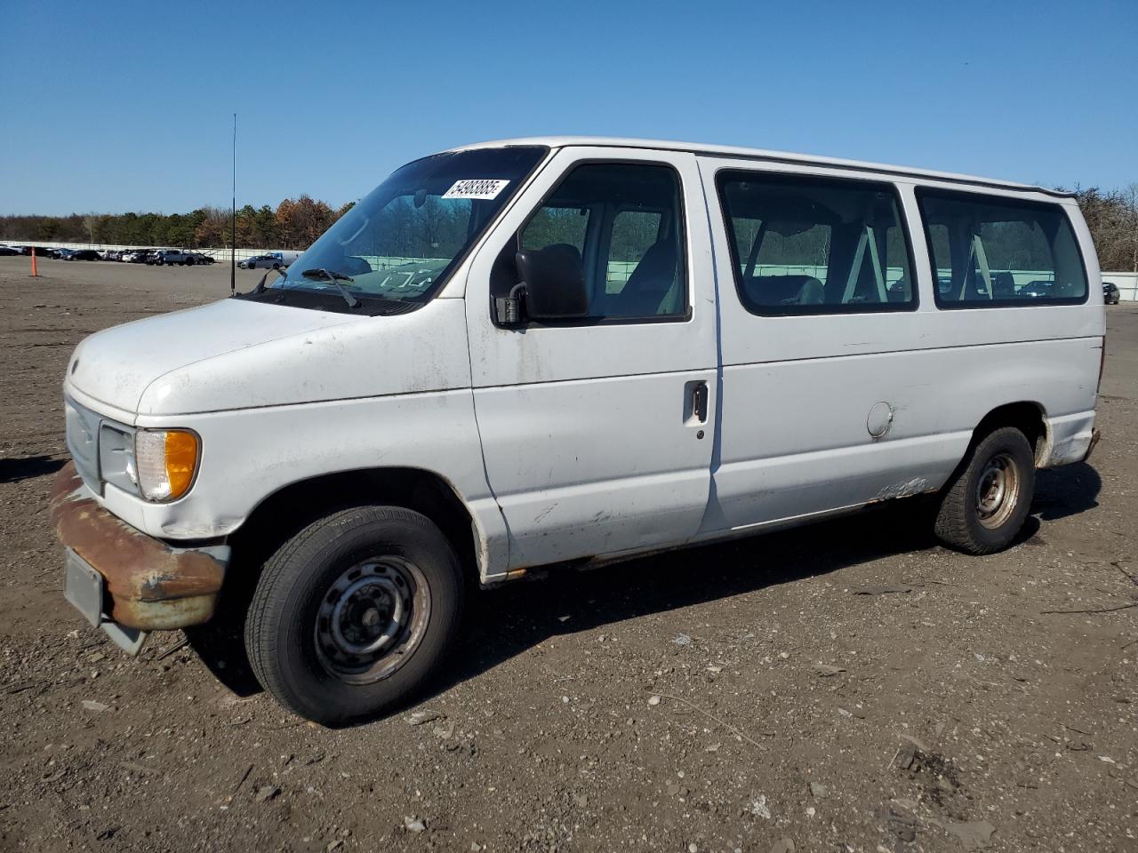 2001 Ford Econoline E150 Wagon იყიდება Brookhaven-ში, NY - All Over