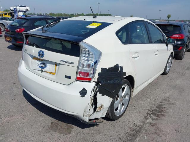 2011 TOYOTA PRIUS T4 V