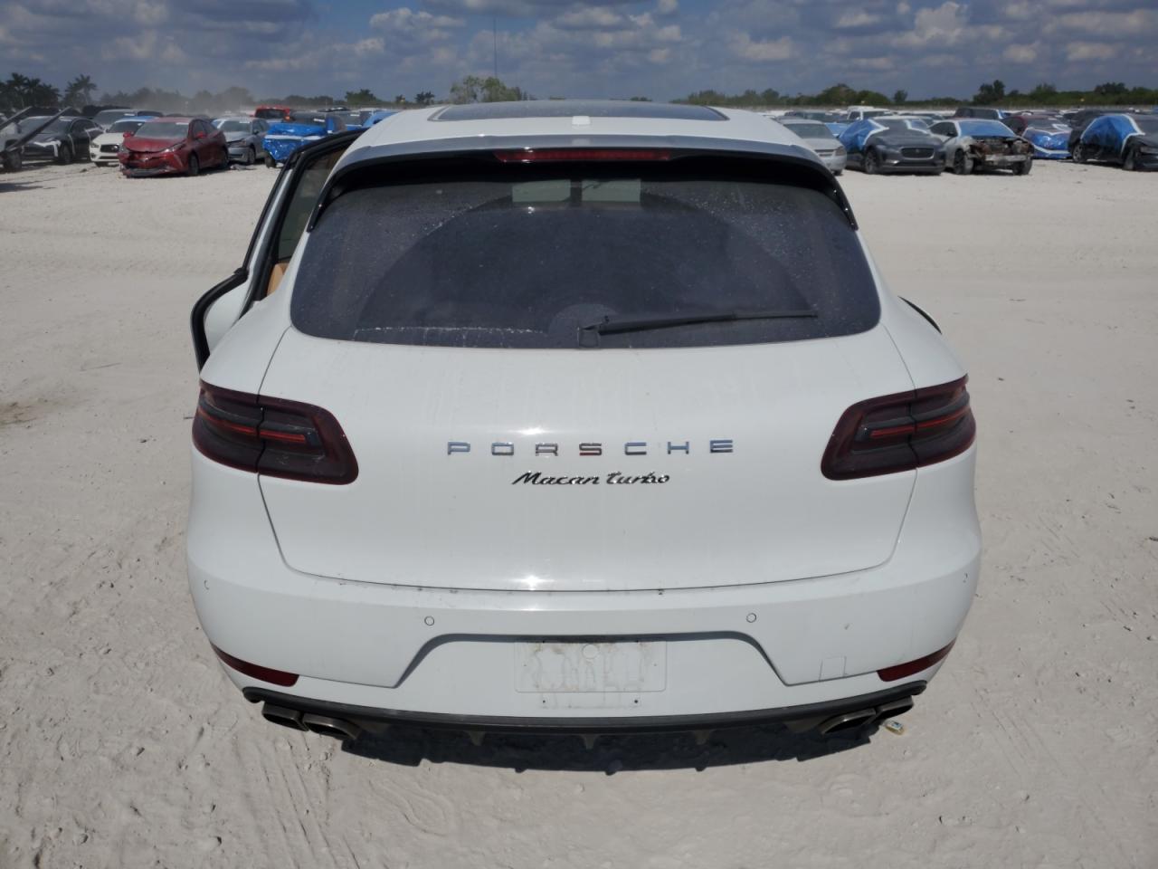 2015 Porsche Macan Turbo VIN: WP1AF2A59FLB98639 Lot: 53392935