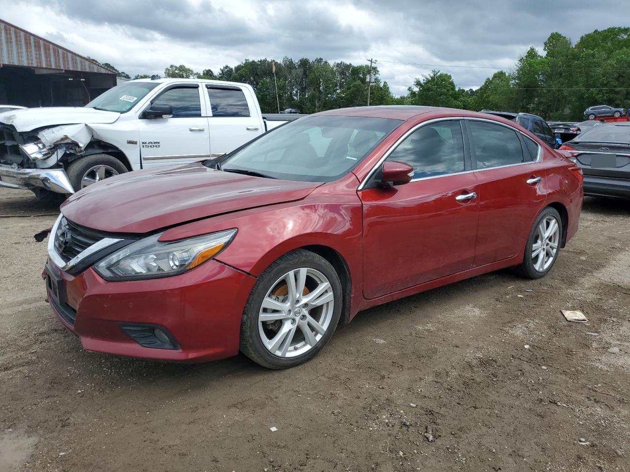 2017 Nissan Altima 3.5Sl for Sale in Greenwell Springs, LA - Front End