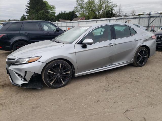  TOYOTA CAMRY 2019 Srebrny