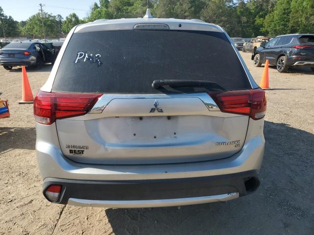  MITSUBISHI OUTLANDER 2018 Srebrny