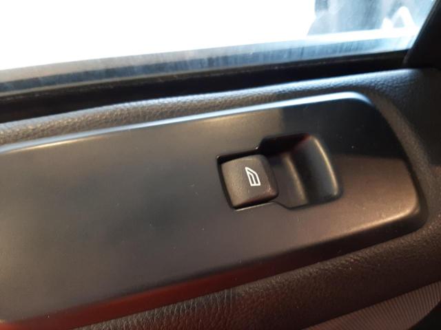 2012 LAND ROVER DISCOVERY