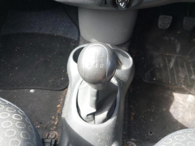 2003 TOYOTA YARIS T3
