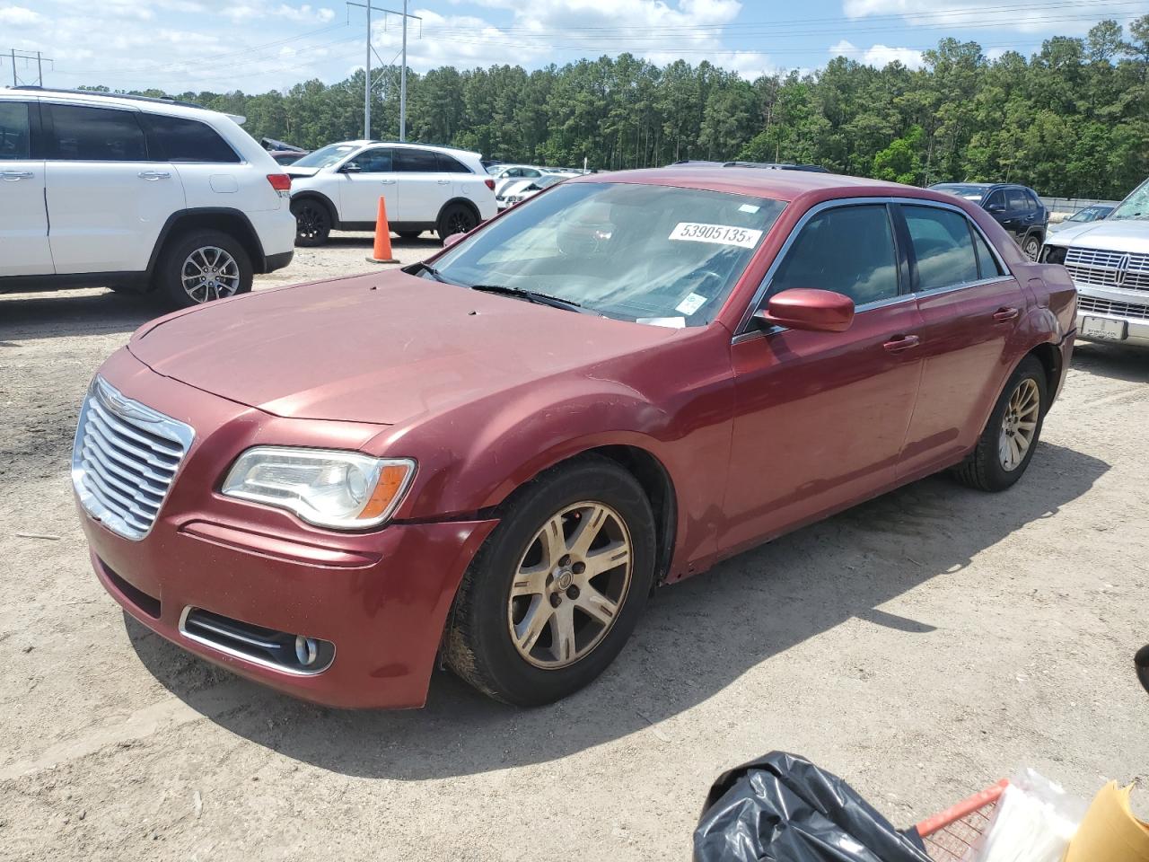 Greenwell Springs, LA에서 판매 중인 2014 Chrysler 300 - Minor Dent/Scratches