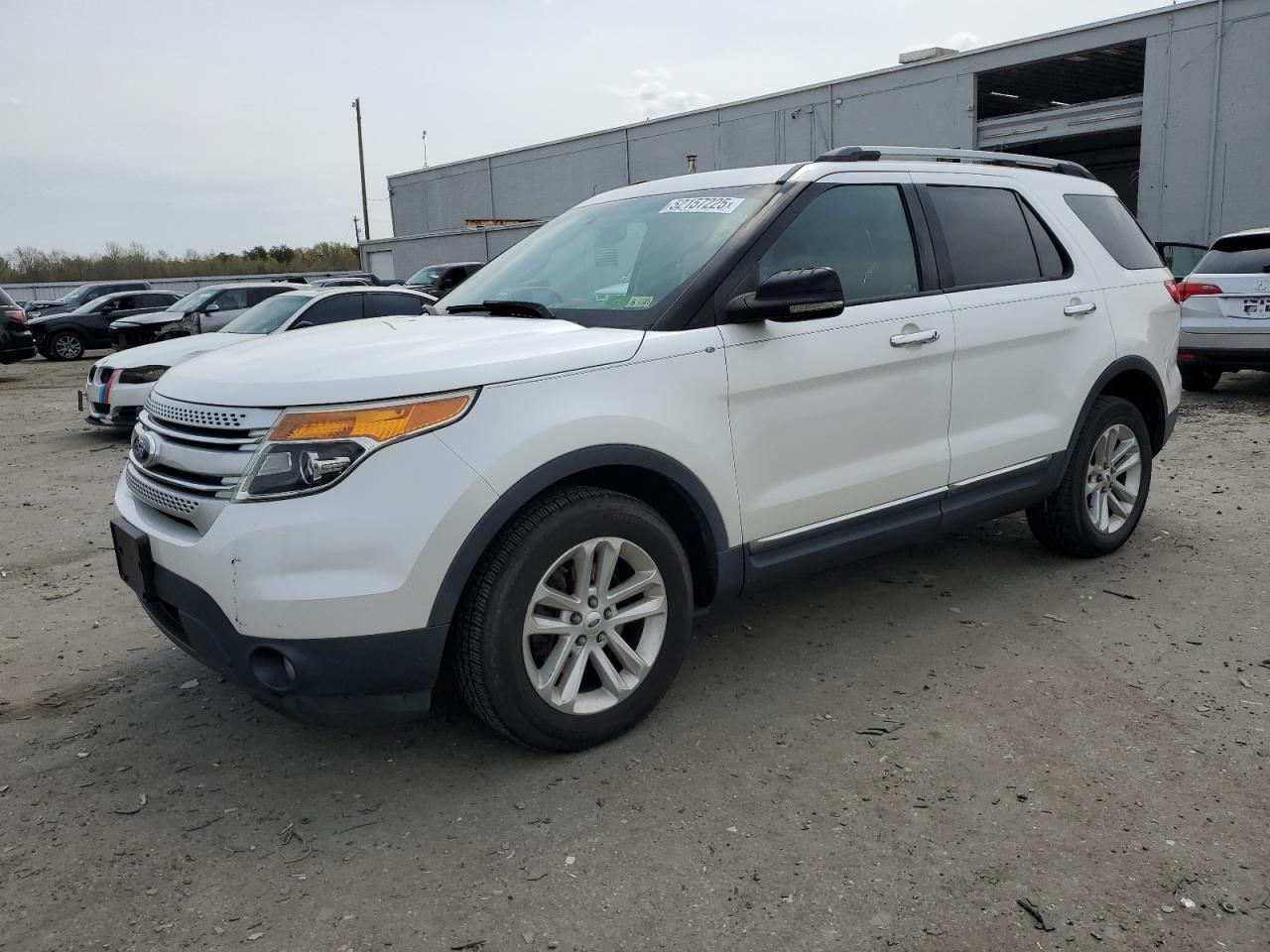 2012 Ford Explorer Xlt for Sale in Fredericksburg, VA - Side