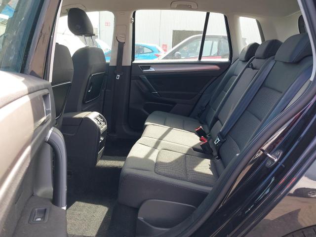 2016 VOLKSWAGEN GOLF SV SE