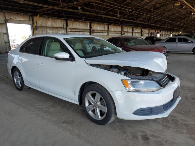  VOLKSWAGEN JETTA 2014 Белый