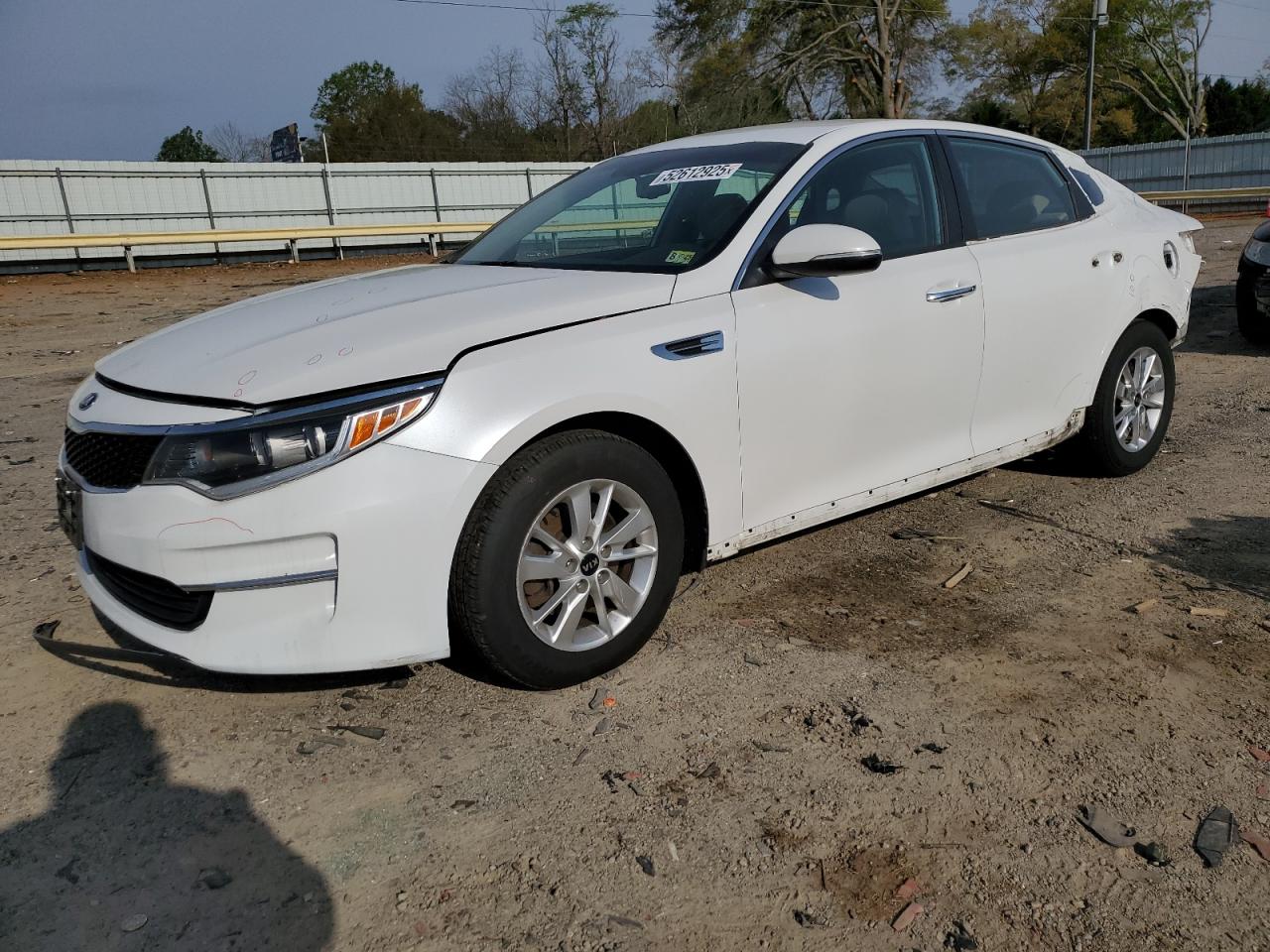 2016 Kia Optima Lx zu verkaufen in Chatham, VA - All Over