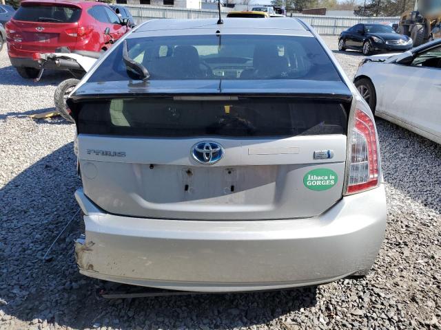  TOYOTA PRIUS 2014 Серебристый