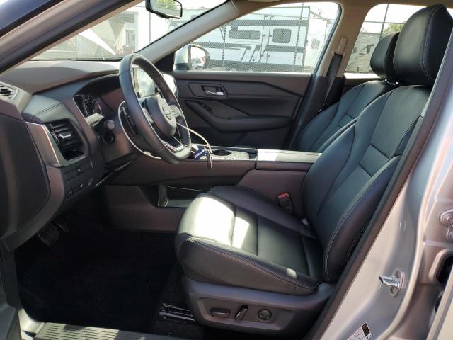  NISSAN ROGUE 2022 Srebrny