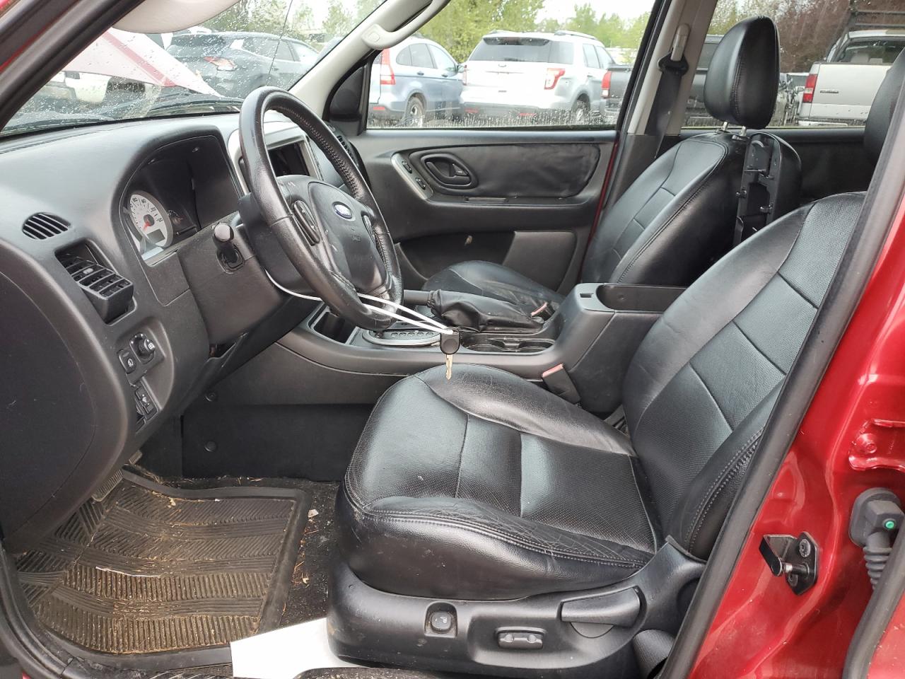 2005 Ford Escape Limited VIN: 1FMYU94135KA81033 Lot: 52740995