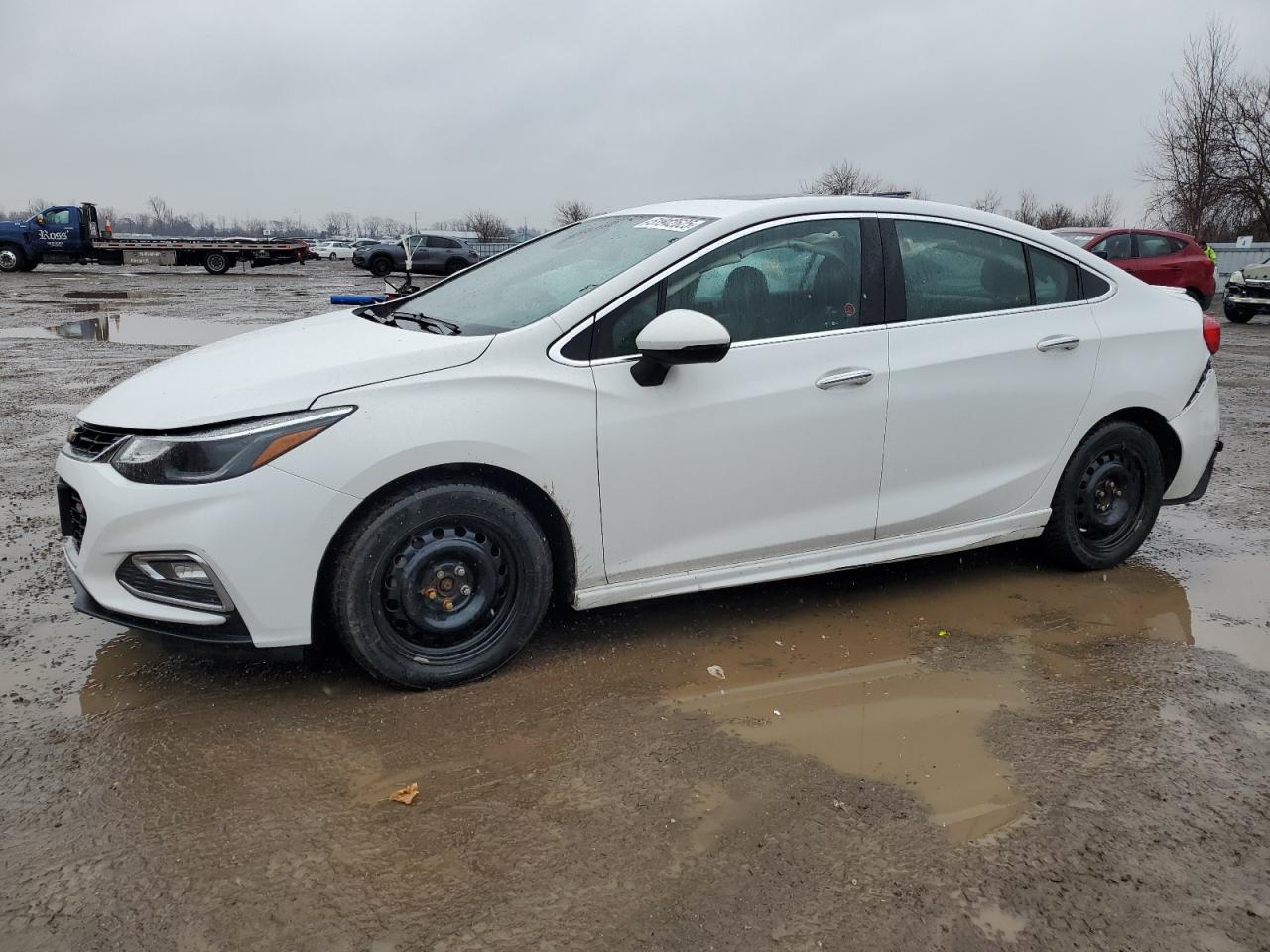 2018 Chevrolet Cruze Premier იყიდება London-ში, ON - Undercarriage