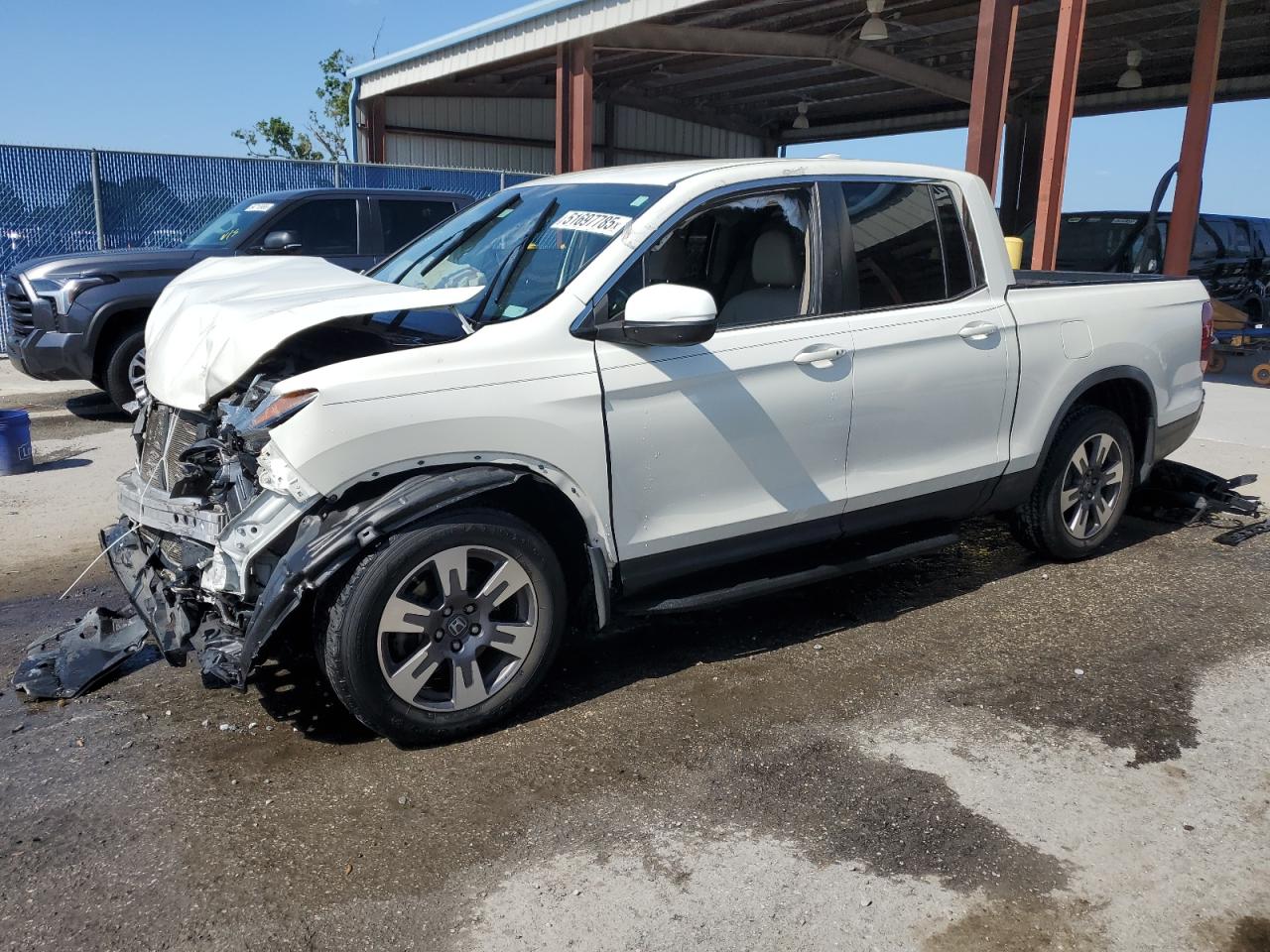 2017 Honda Ridgeline Rtl for Sale in Riverview, FL - Front End