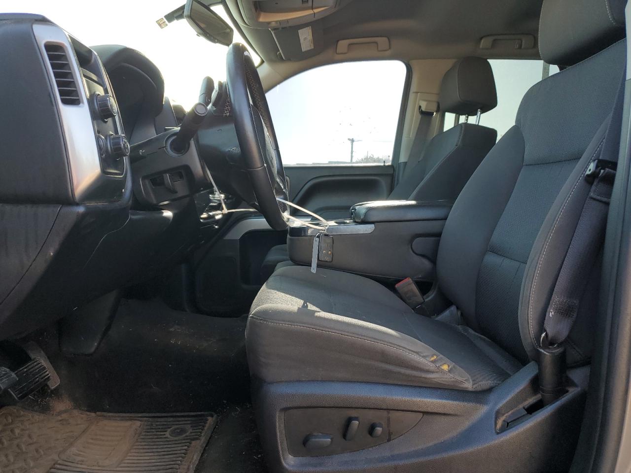 2017 Chevrolet Silverado K1500 Lt VIN: 1GCVKREC2HZ281734 Lot: 53437515