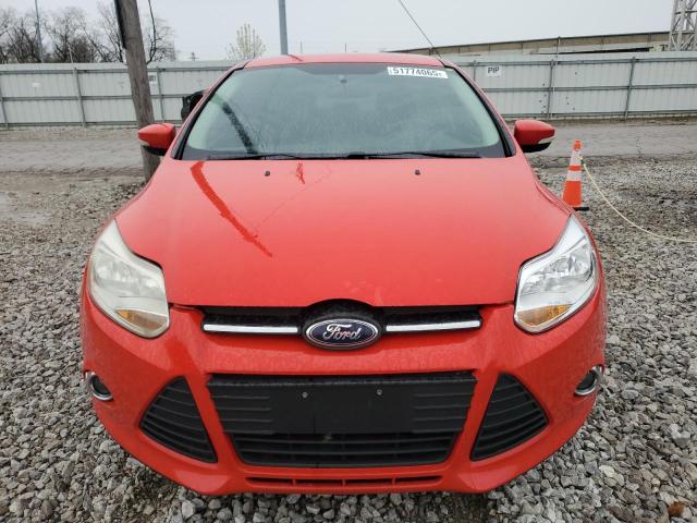 Хетчбеки FORD FOCUS 2013 Червоний
