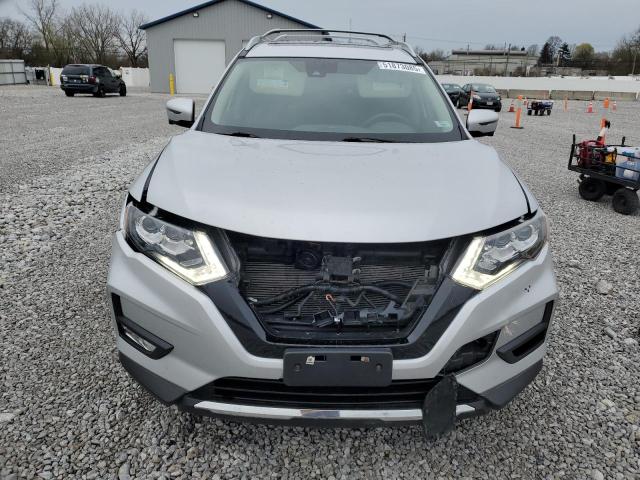 NISSAN ROGUE 2019 Srebrny