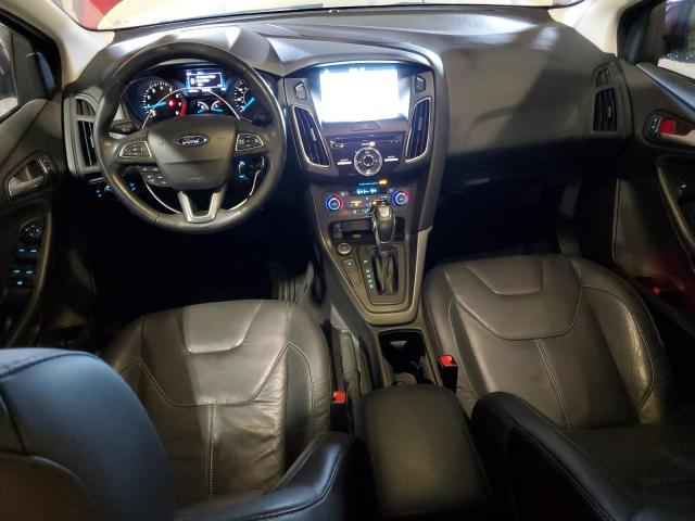Седани FORD FOCUS 2016 Червоний