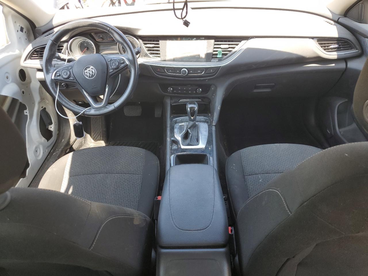 2018 Buick Regal Tourx Preferred VIN: W04GU8SX3J1094196 Lot: 54503335