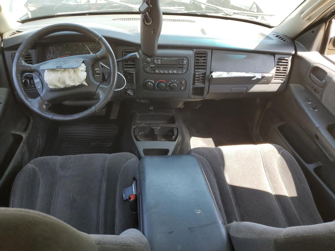 2004 Dodge Dakota Quad Sport VIN: 1D7HG38N64S563957 Lot: 52102605