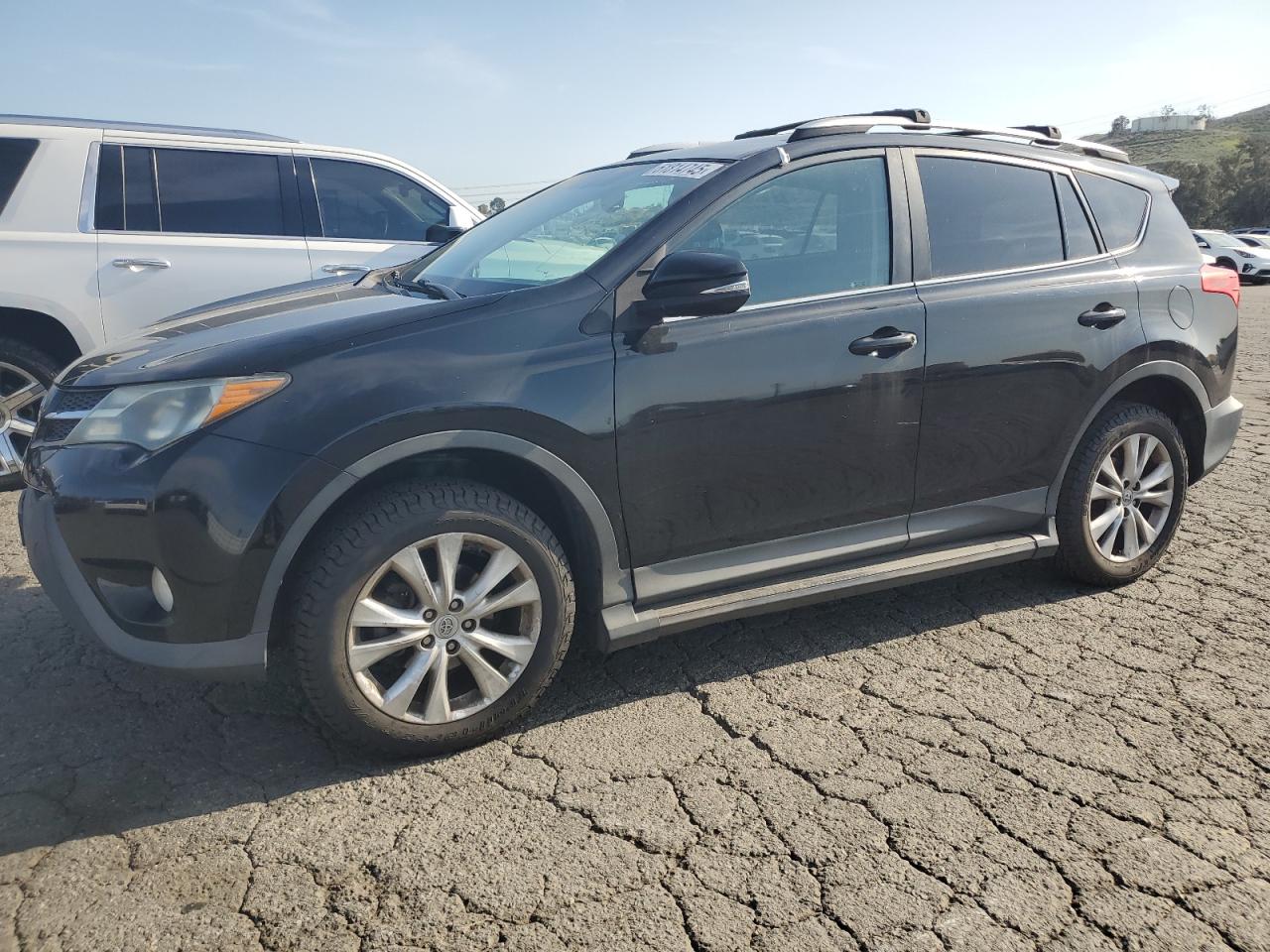 2013 Toyota Rav4 Limited na sprzedaż w Colton, CA - Minor Dent/Scratches