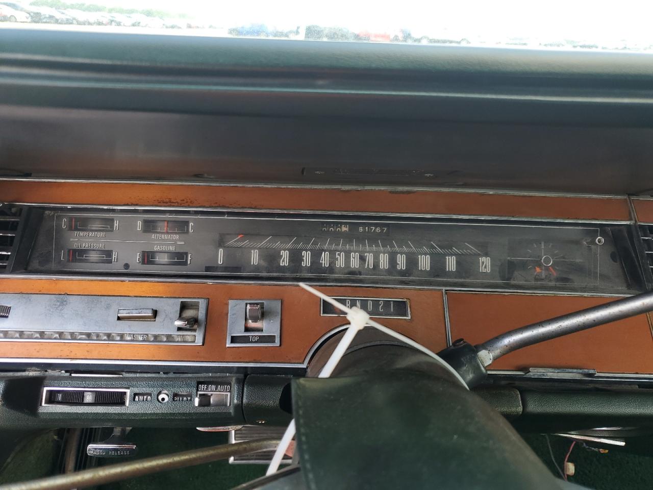 1968 Chrysler Imperial VIN: YM27K8C278818 Lot: 54795295