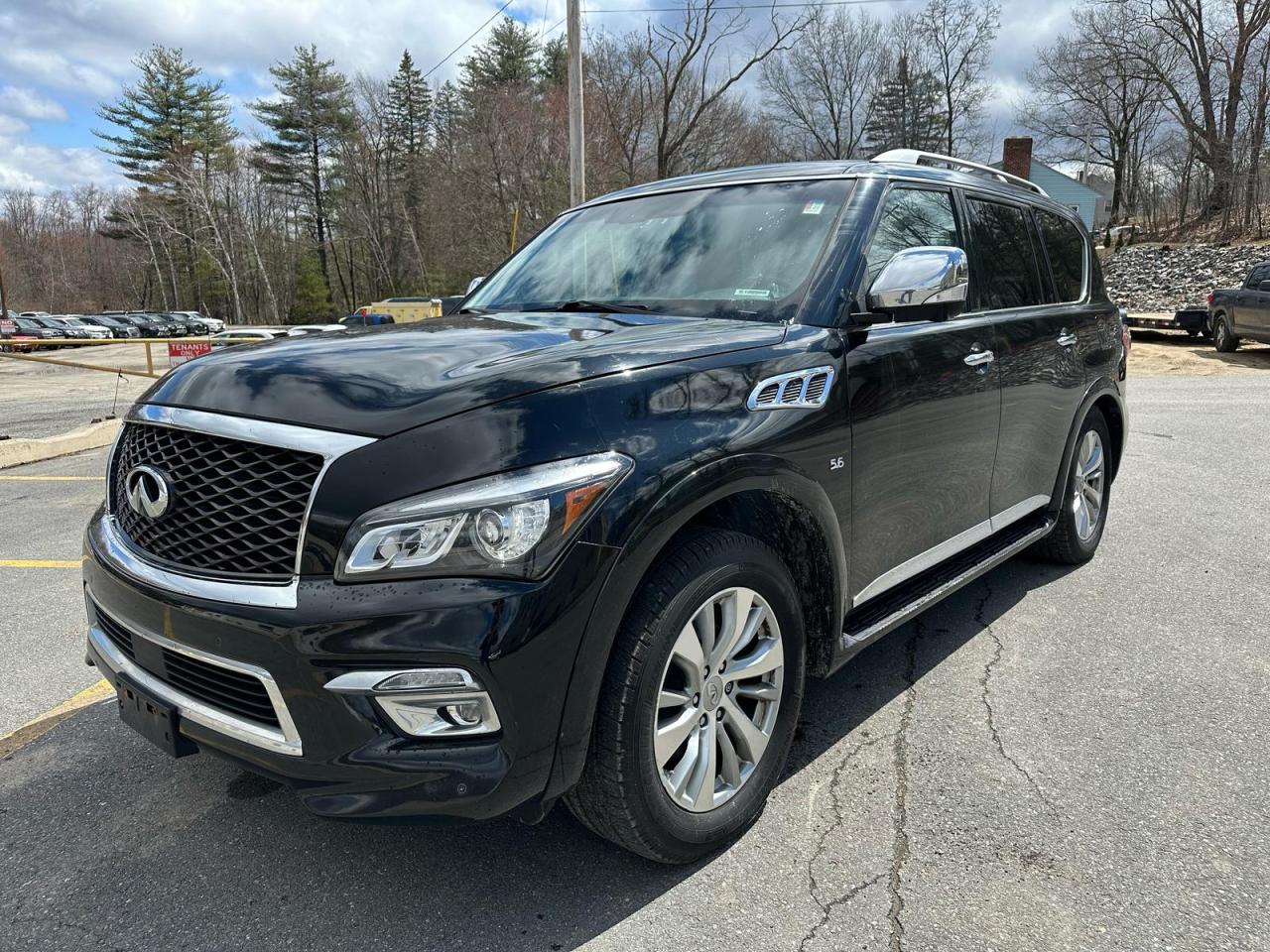 2016 Infiniti Qx80 for Sale in North Billerica, MA - Minor Dent/Scratches