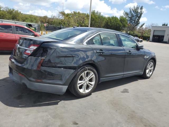  FORD TAURUS 2015 Czarny
