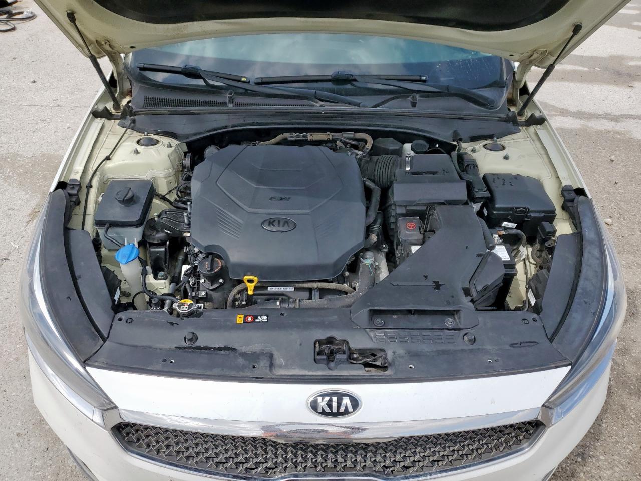 2017 Kia Cadenza Premium VIN: KNALB4J16H5044683 Lot: 54853995
