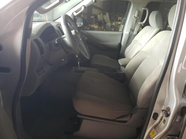 Пікапи NISSAN FRONTIER 2013 Сріблястий