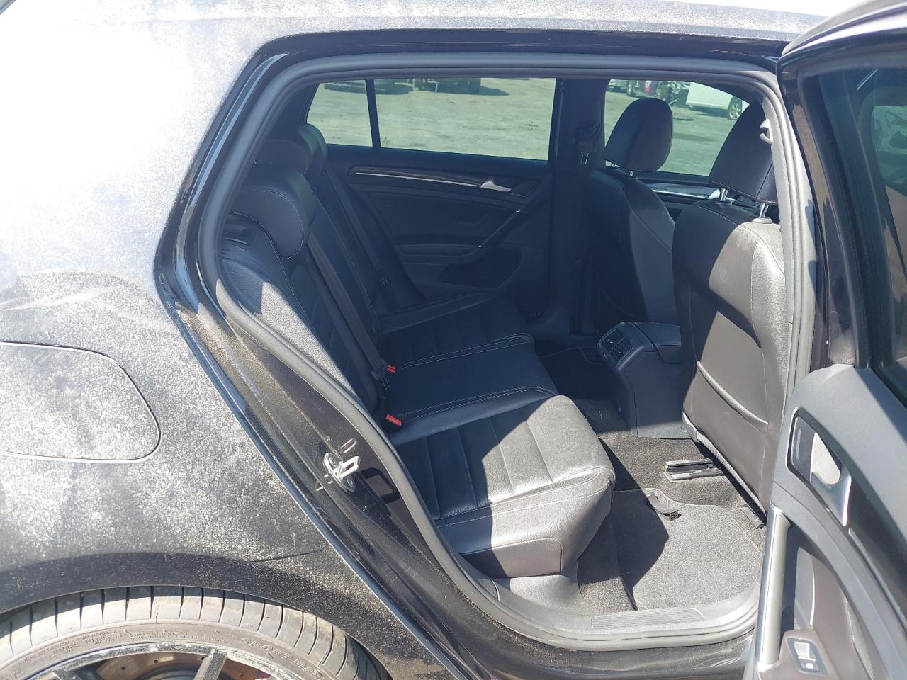 WVWGR2AU9GW083369 - 2018 Volkswagen Golf - #51191775