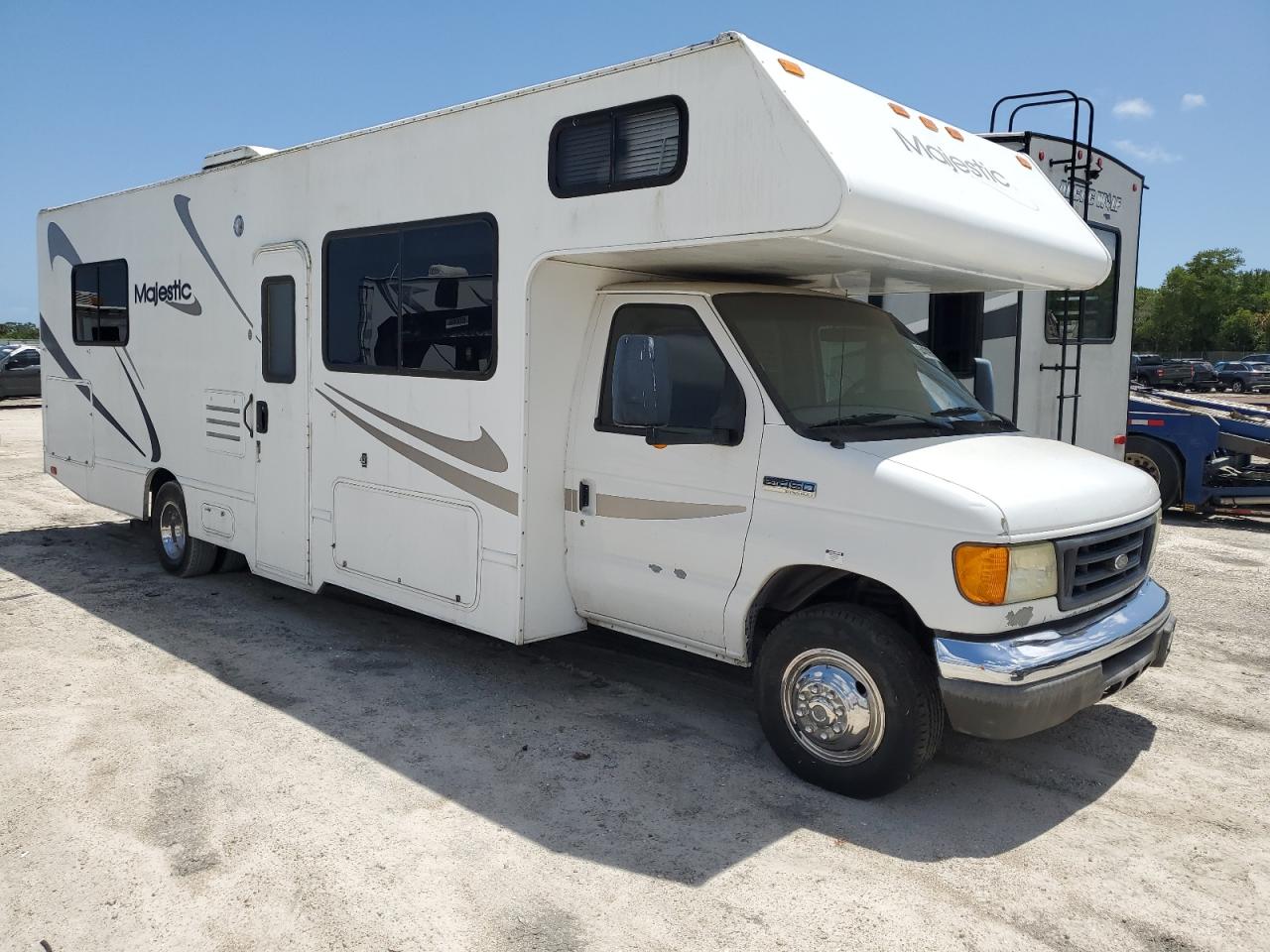 2007 Ford Econoline E450 Super Duty Cutaway Van for Sale in Fort Pierce, FL - Minor Dent/Scratches