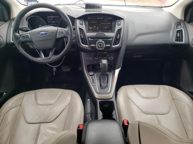 Hatchbacks FORD FOCUS 2015 Czerwony